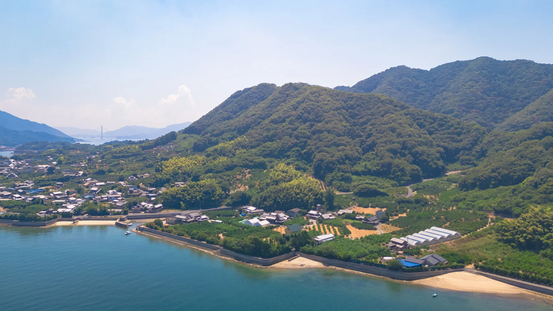 瀬戸内海に浮かぶ高根島