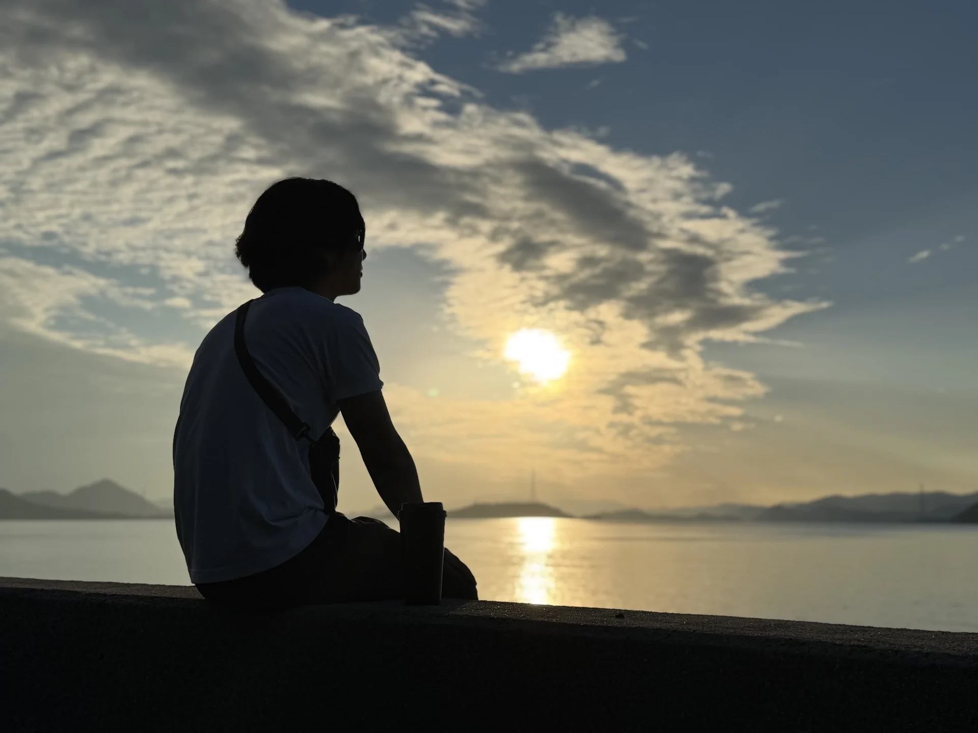 夕暮れの瀬戸内海を眺める時間